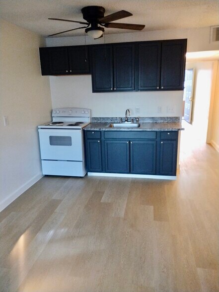 Building Photo - 808 Wren Rd