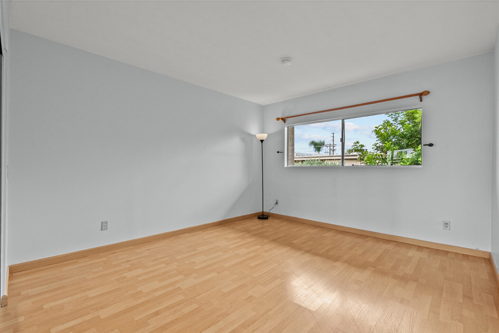 Building Photo - 5055 Coldwater Canyon Ave