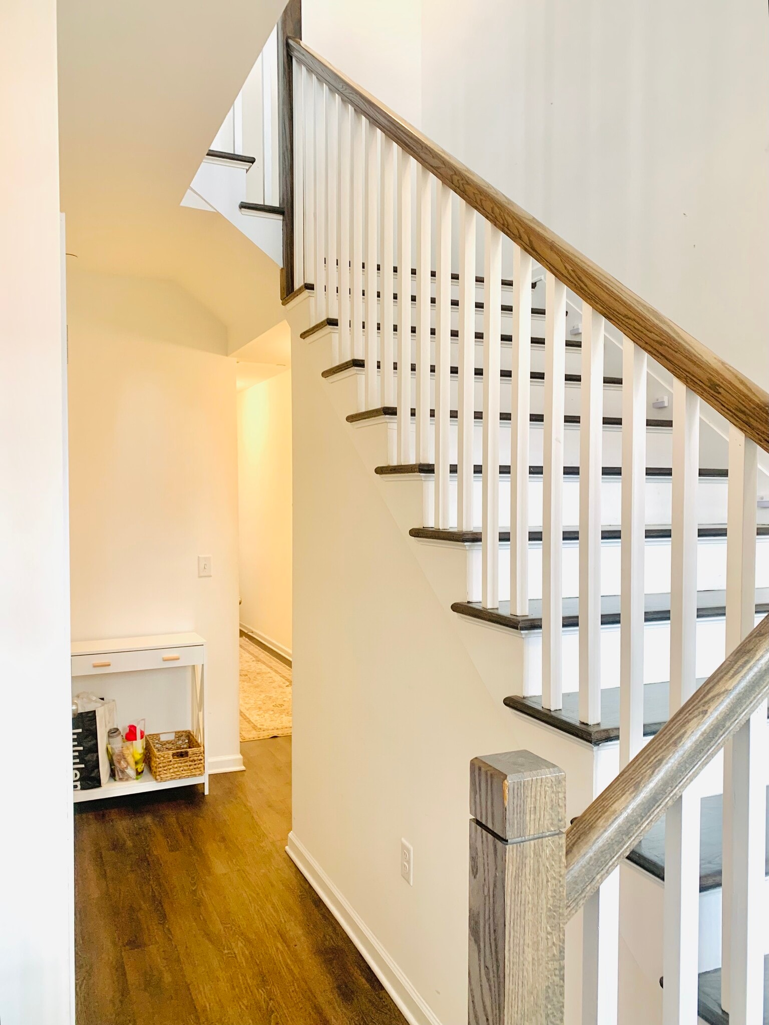 Building Photo - 33 Parkside Ln