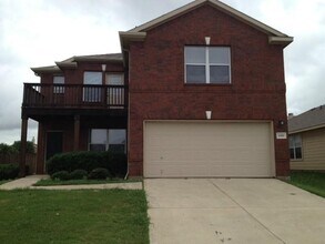 Building Photo - 1101 Mustang Ridge Dr