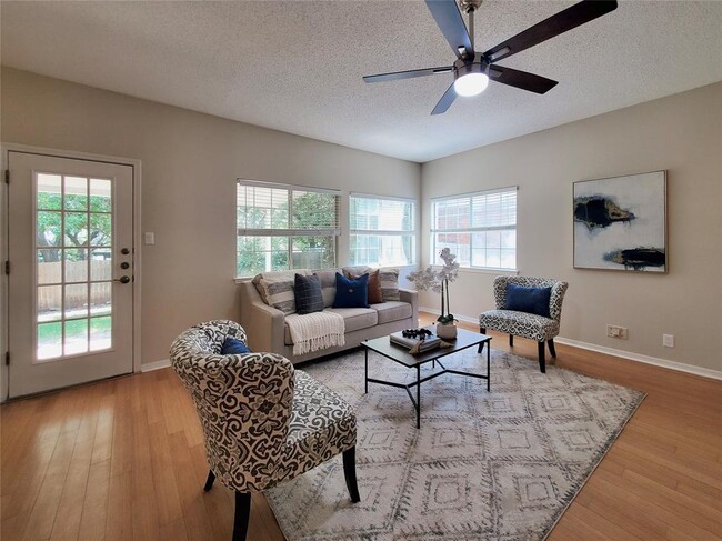Building Photo - 11105 Crossland Dr