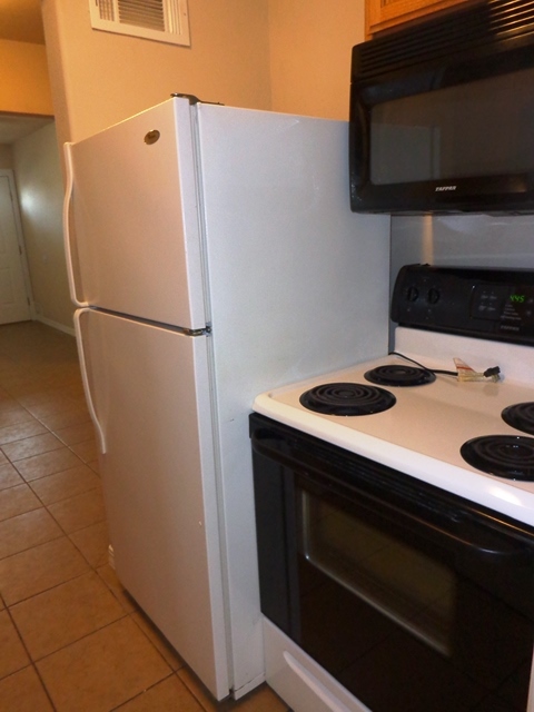 Kithen Appliances - 109 E 4th St