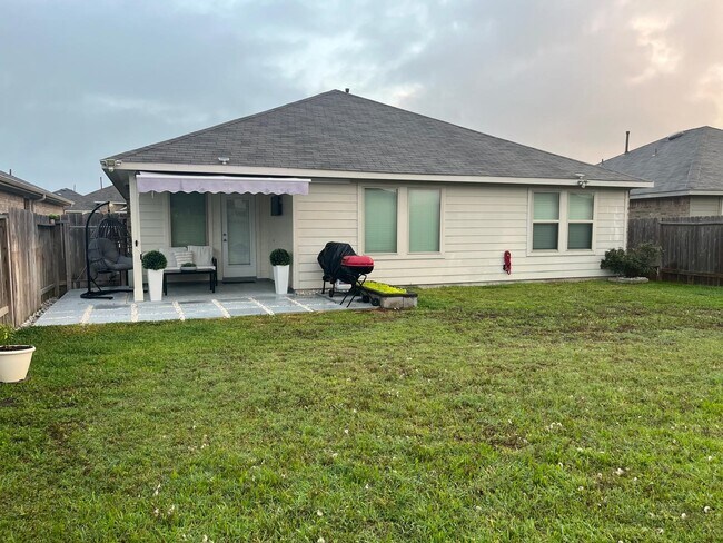 Building Photo - 22623 Theodoli Dr