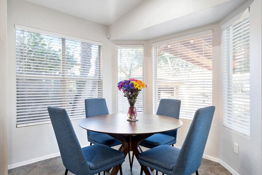 Building Photo - 3437 E Tonto Ln