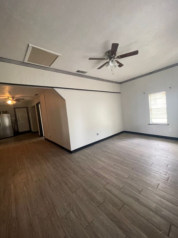 Building Photo - 119 Palm Oak Dr