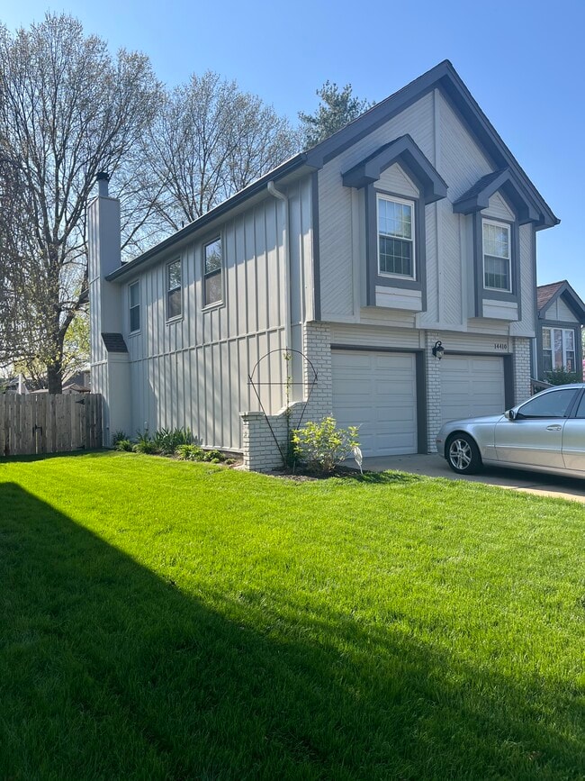 Building Photo - 14410 S Brougham Dr