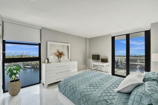 Building Photo - 20515 E Country Club Dr