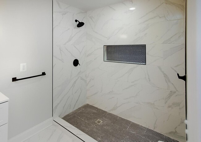 Building Photo - 3 BED/ 3BATH HOME IN HISTORIC IRVINGTON!!!