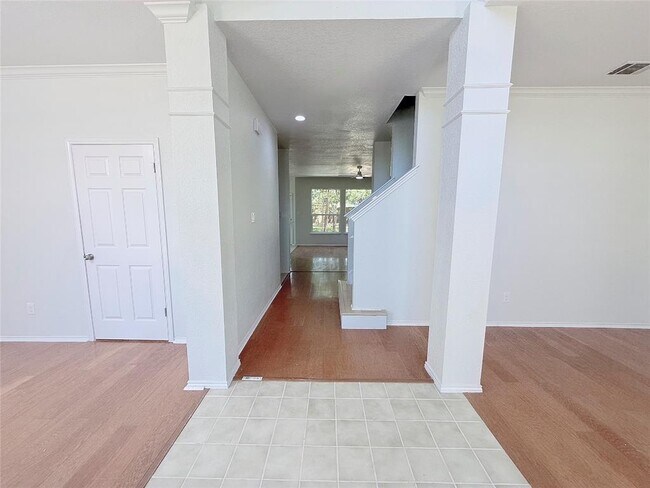 Building Photo - 16403 Spotted Eagle Dr