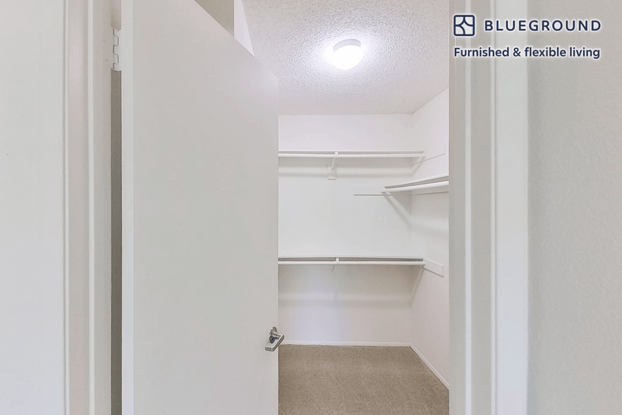 Building Photo - 823 Nordahl Rd