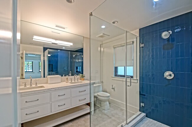 Building Photo - Completely Remodeled, Custom 3BR2BA Home w/ Spacious Floorplan, Amazing Indoor/Outdoor Space, Gat...