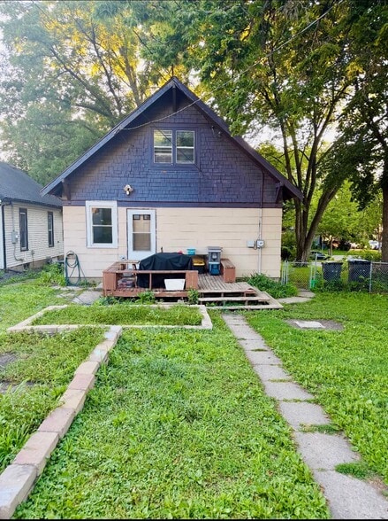 Building Photo - 817 N 5th St