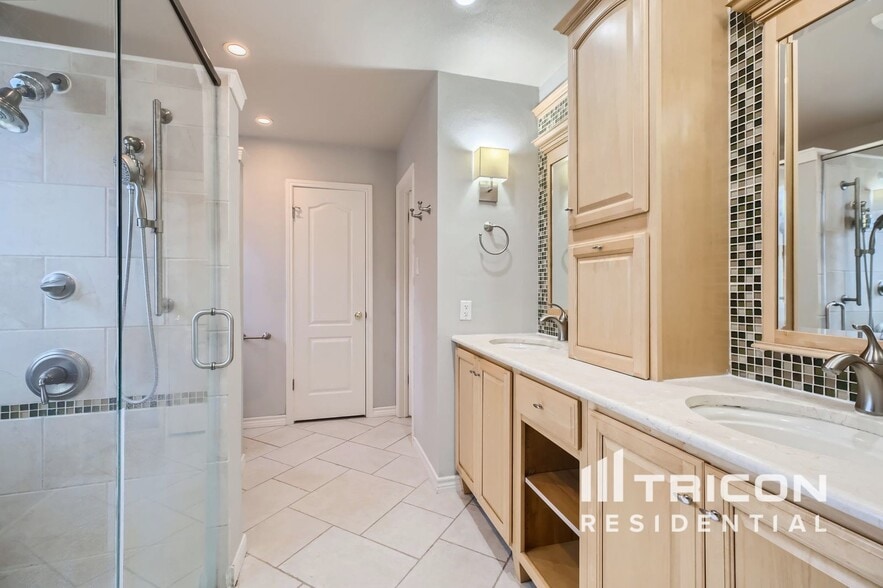 Building Photo - 6026 Elk Valley