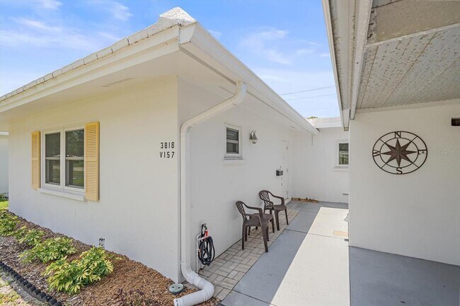Building Photo - 3818 Roxane Blvd