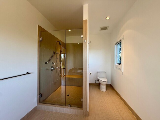 Building Photo - PANORAMIC BAY VIEW ESTATE IN PRESTIGIOUS TIBURON