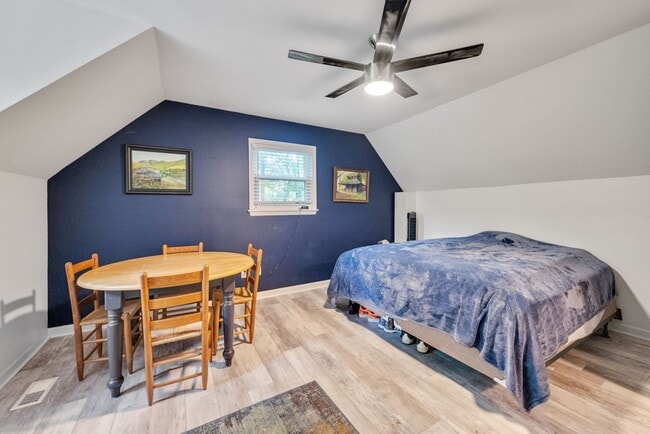 Building Photo - 3 Bedroom, 2 Bath in Hillsborough with Fenced yard!