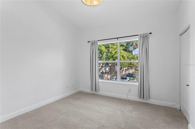 Building Photo - 604 Arbor Lake Ln