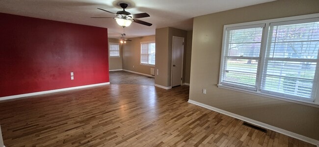 Building Photo - 801 N Ohio St