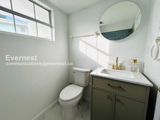 Building Photo - 3032 56th St S