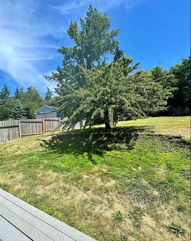 Building Photo - 827 32nd St