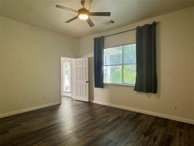 Building Photo - 5615 Taylorcrest Dr