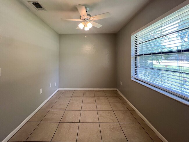Building Photo - 2292 - Sugarfoot Oaks