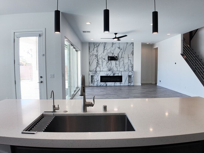 Building Photo - Exquisite Luxury Rental in Prestigious Gated Tule Springs Community