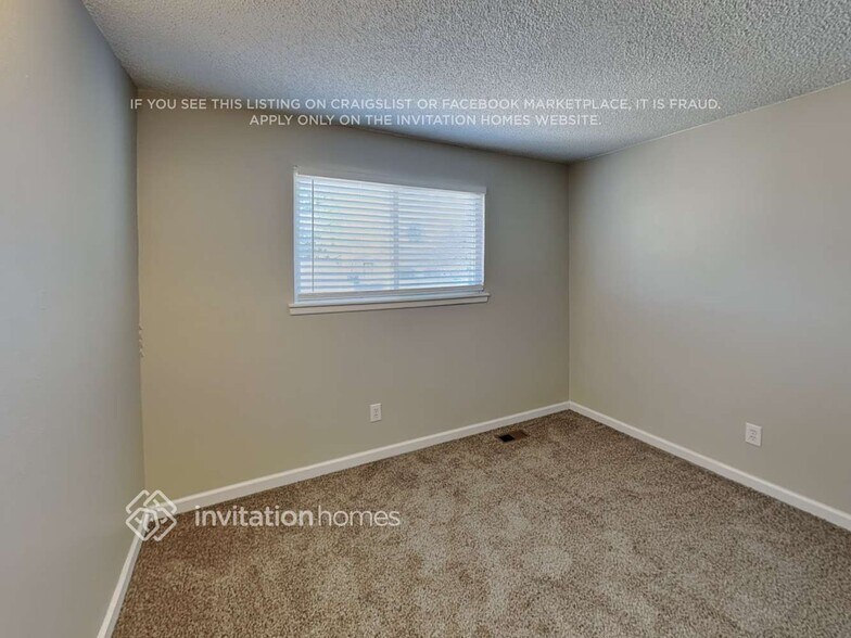 Building Photo - 2821 S Argonne St