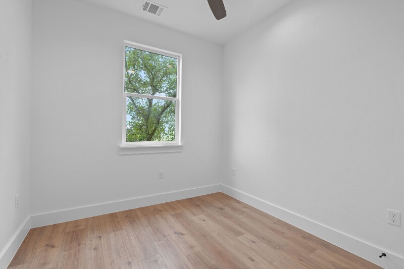 Building Photo - 124 S Mockingbird Cir