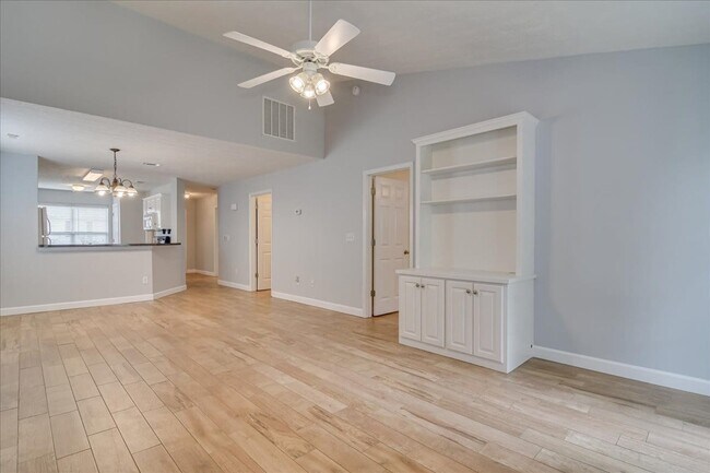 Building Photo - 969 Cammaron Way