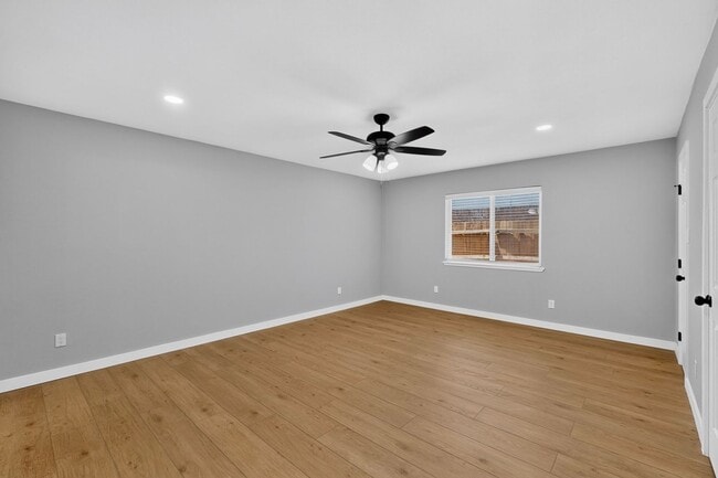 Building Photo - 243 Woodhurst Dr