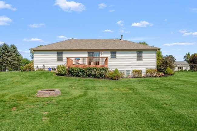 Building Photo - Four bedroom, 3 Bathroom with Bonus Room and Office, ranch style home in Mattawan!