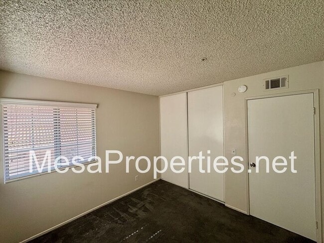Building Photo - 7680 Sun Petal Ct