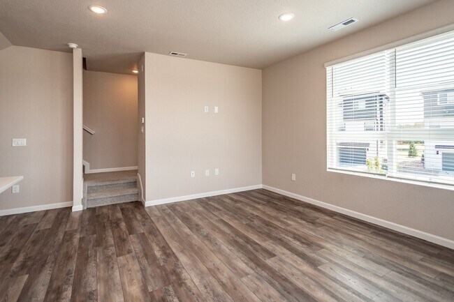 Building Photo - 10551 Spectrolite Pt