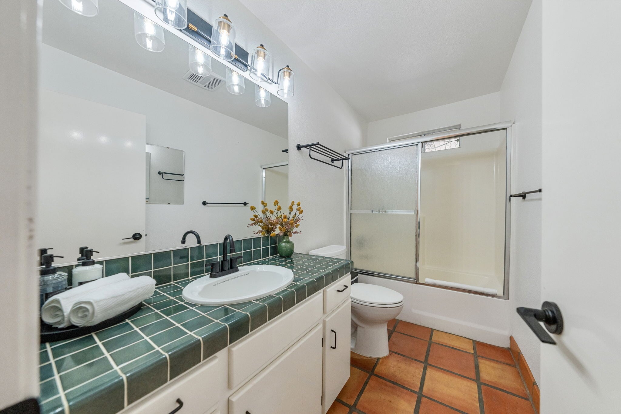 Building Photo - 58328 Bonanza Dr