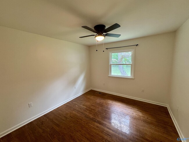 Building Photo - 3207 Searcy Dr NW