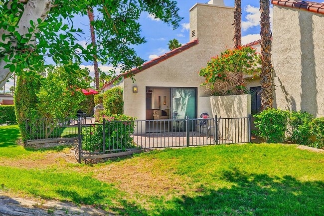 Building Photo - 468 Sunningdale Dr