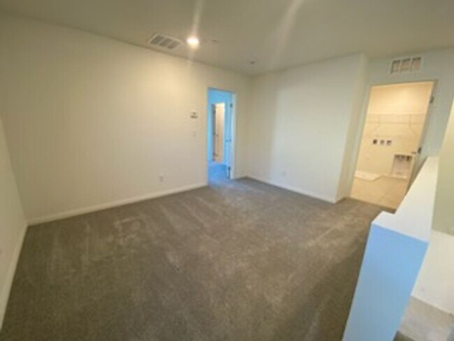 Building Photo - Gorgeous 4 bedroom ENERGY STAR certified 2...