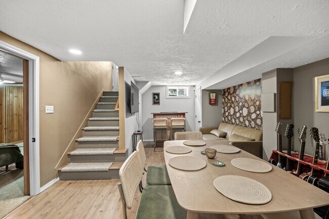 Building Photo - 2808 W Upton Ave