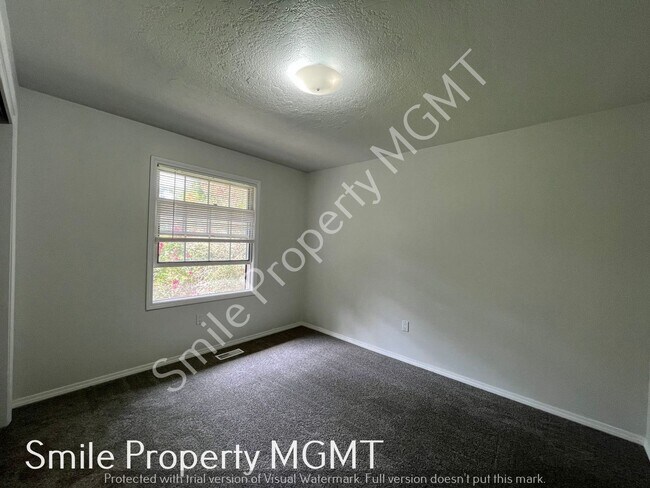 Building Photo - Spacious 5 bedrooms house in Beaverton
