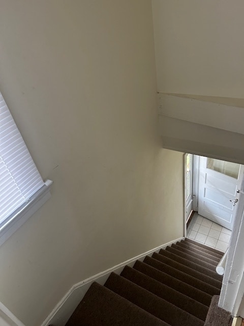 Building Photo - 518 College Ave