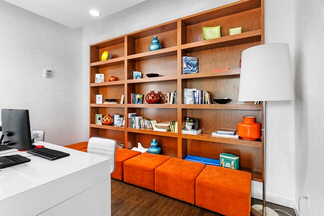 Building Photo - 300 S Australian Ave