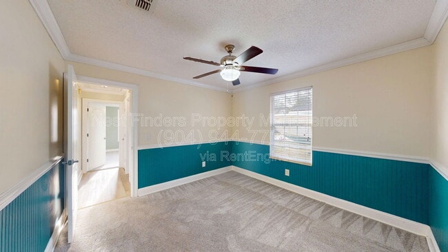 Building Photo - 12947 Tree Wy Ct N