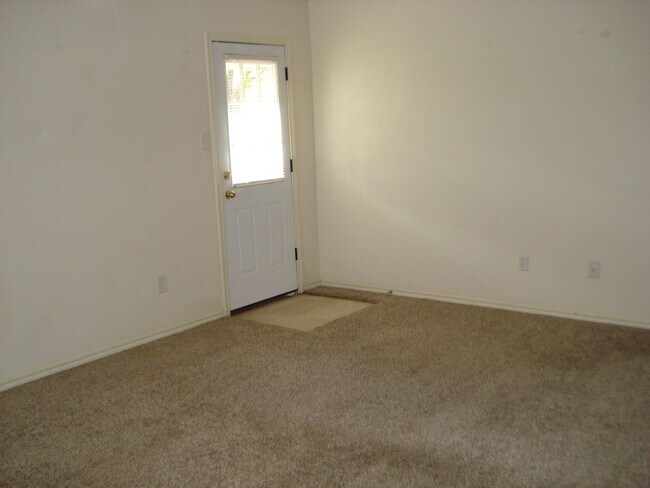 Building Photo - 1402 Pima Trail