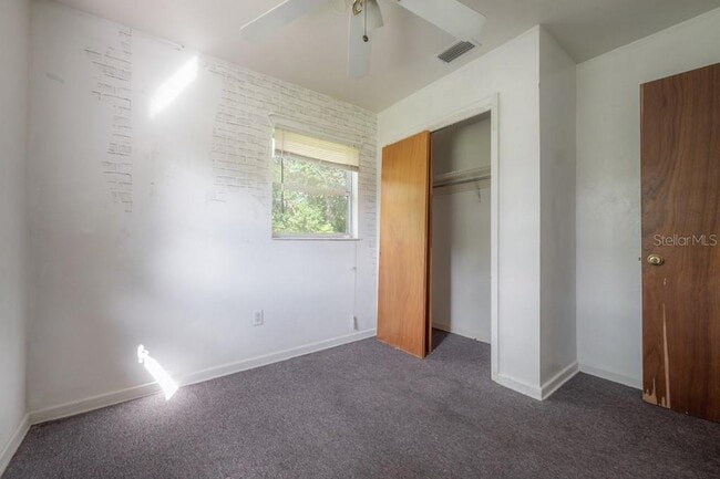 Building Photo - 649 W 11th St