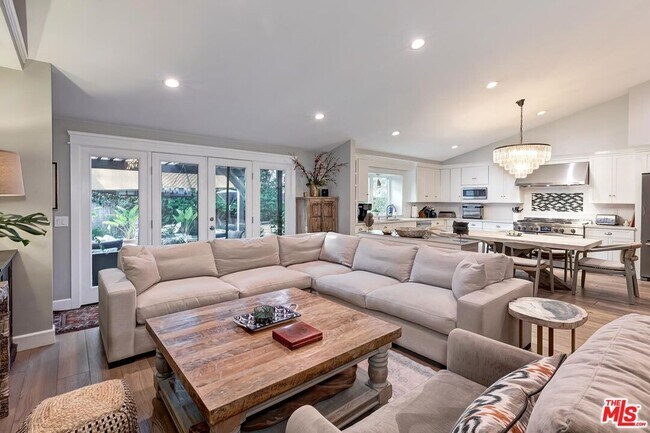 Building Photo - 5721 Tellefson Rd