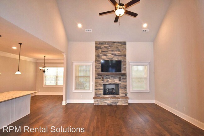 Building Photo - 4 br, 3 bath House - 1001 Kittywood Court
