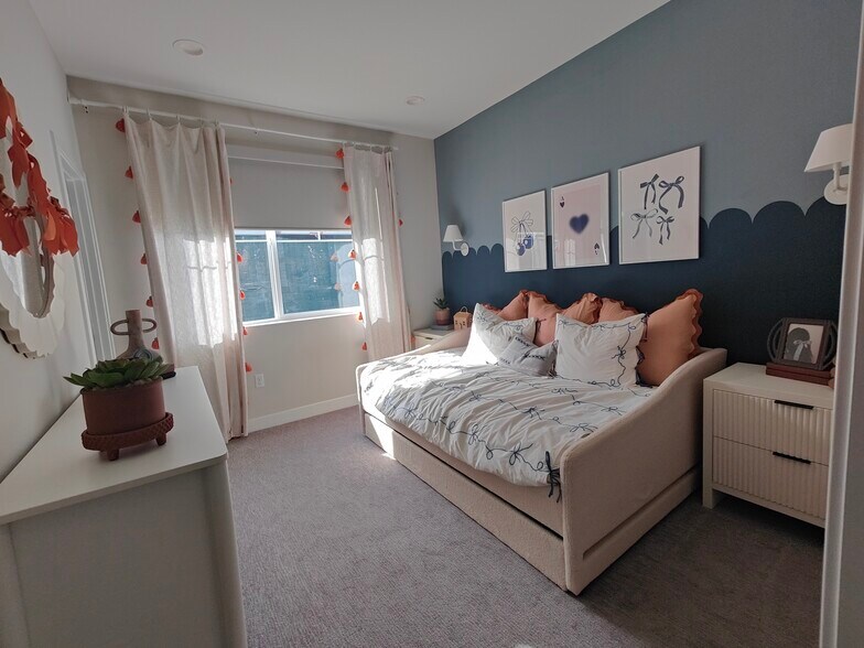 Building Photo - 111 N 1st Ave