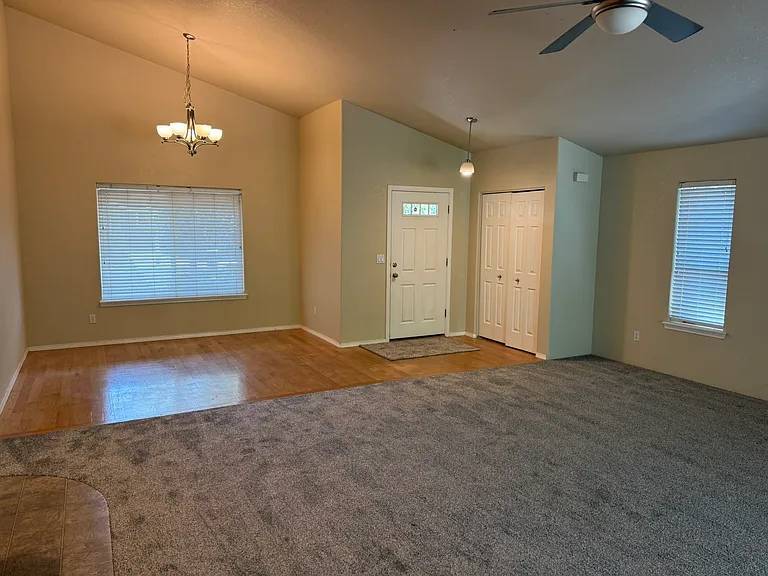 Building Photo - 1672 SW Waterstone Dr