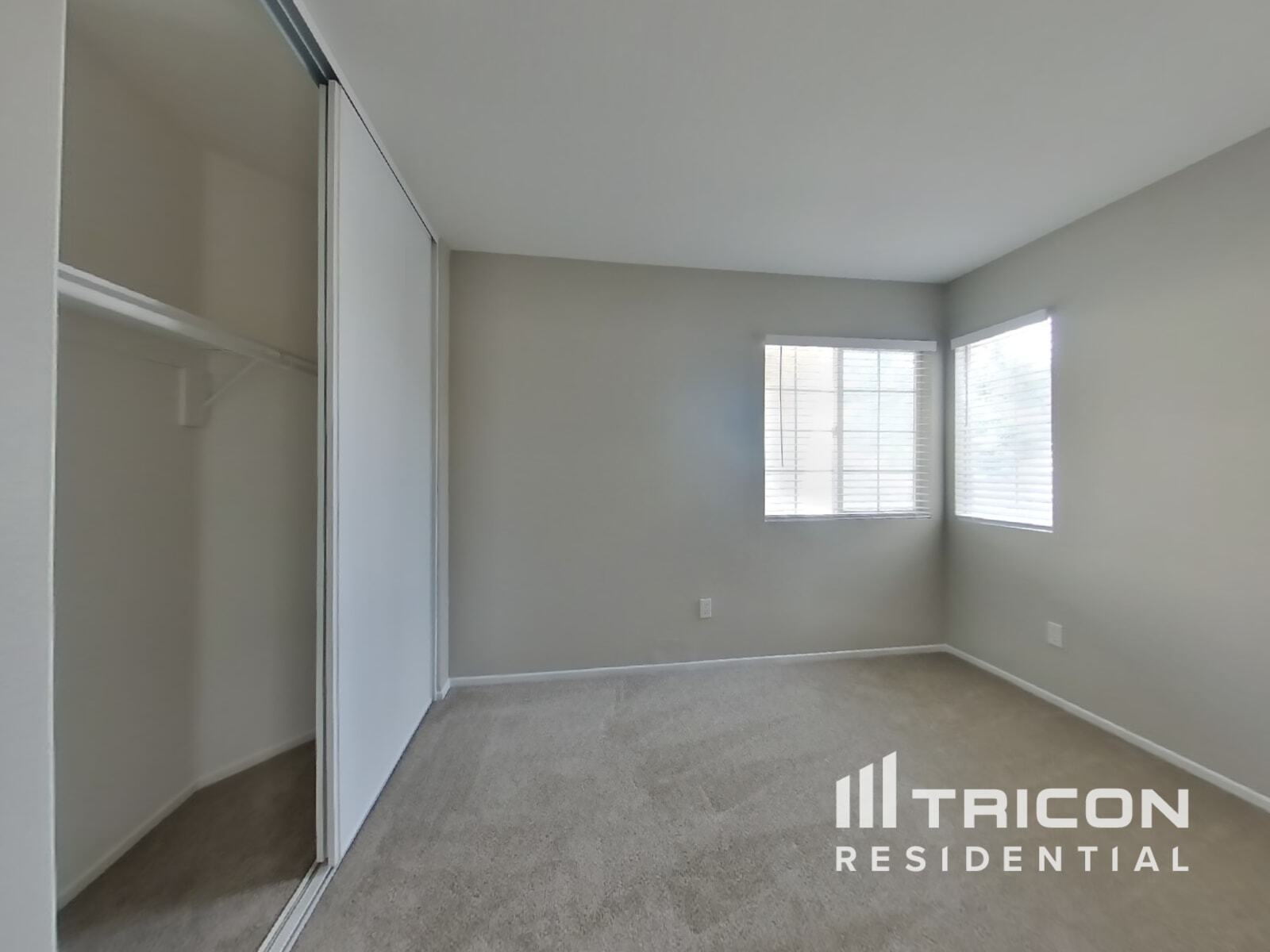 Building Photo - 16946 Sorrento Ln